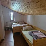 Crnuski Dom Na Mali Planini Gasthof