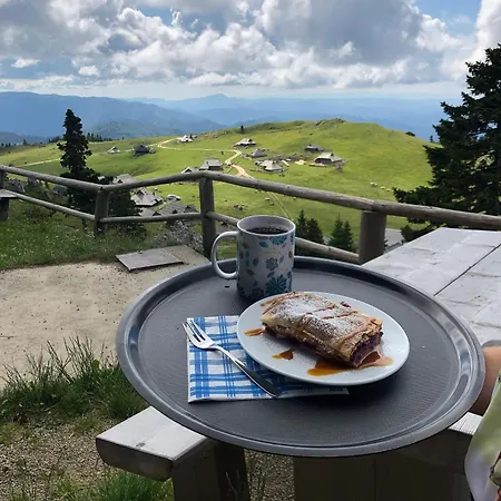 Crnuski Dom Na Mali Planini Gasthof Krivcevo