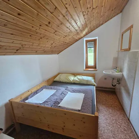 Hiša za goste Crnuski Dom Na Mali Planini