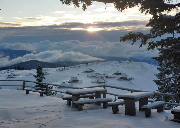 Affittacamere Crnuski Dom Na Mali Planini